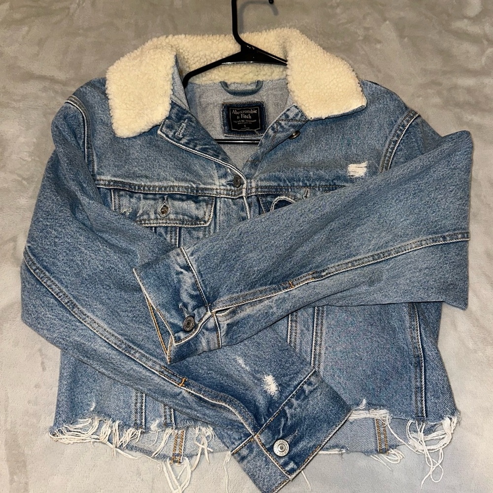 Abercrombie and Fitch Cropped Denim Jacket